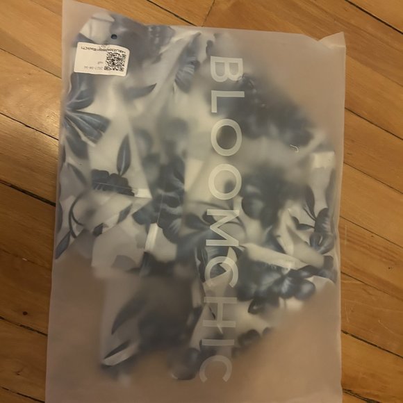 BloomChic floral "kimono" (18/20 or 2X) - Picture 3 of 3